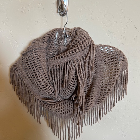 BP Open Weave Fringe Infinity Scarf - Picture 3 of 3